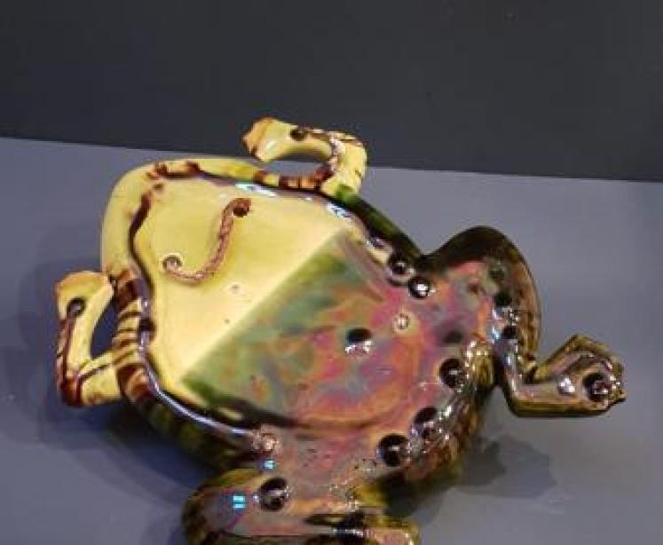 Unusual Large Victorian Majolica Frog - Image 5