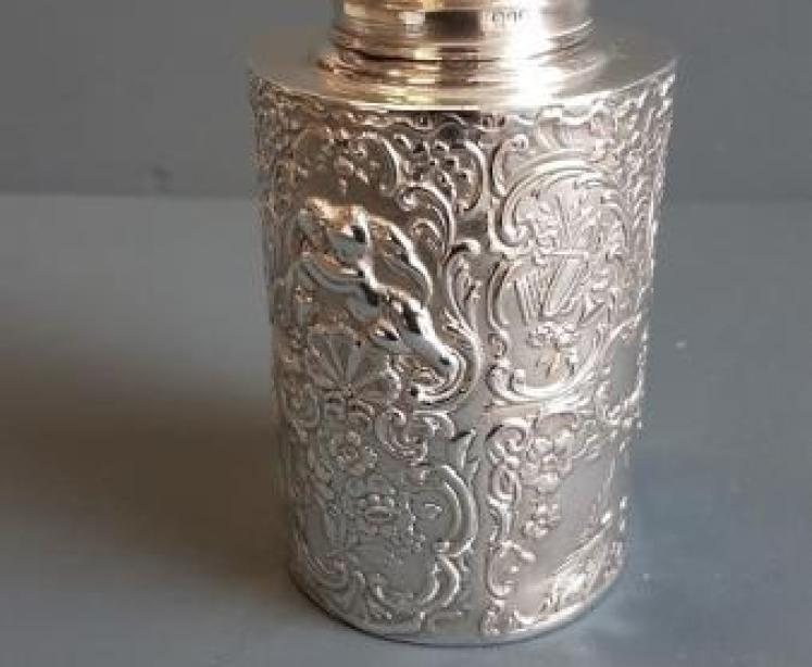 Fine Quality Victorian Silver Tea Caddy  - Image 1