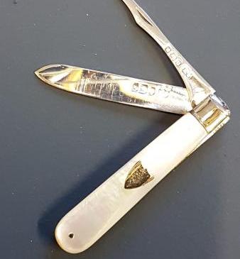 George V Silver and Mother of Pearl Pen Knife and Fruit Pick