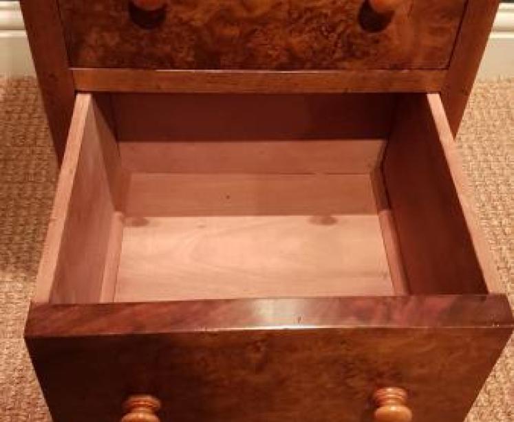 Matching Pair of Antique Burr Walnut Bedside Chests - Image 4