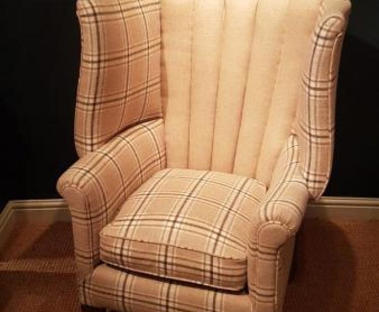 Superb Victorian Fluted Back Wing Arm Chair - Image 1