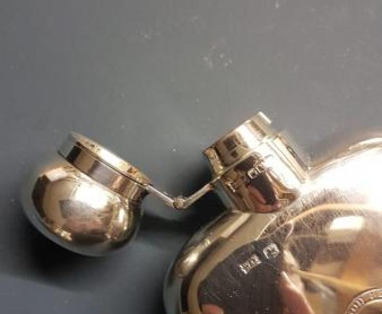 Large Edwardian Silver Half Pint Hip Flask and Cup - Image 2