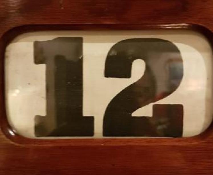 Superb Victorian Walnut Perpetual Wall Calendar - Image 2