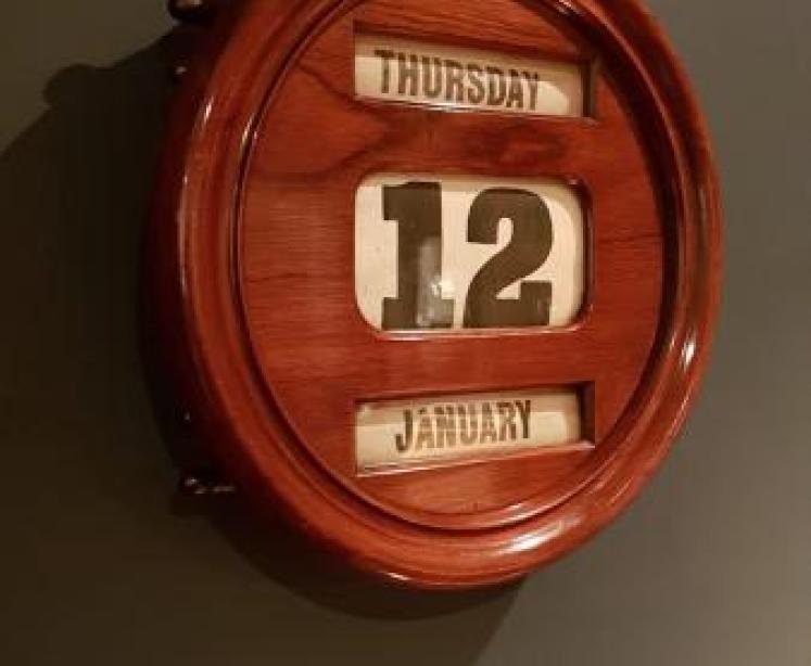 Superb Victorian Walnut Perpetual Wall Calendar - Image 7
