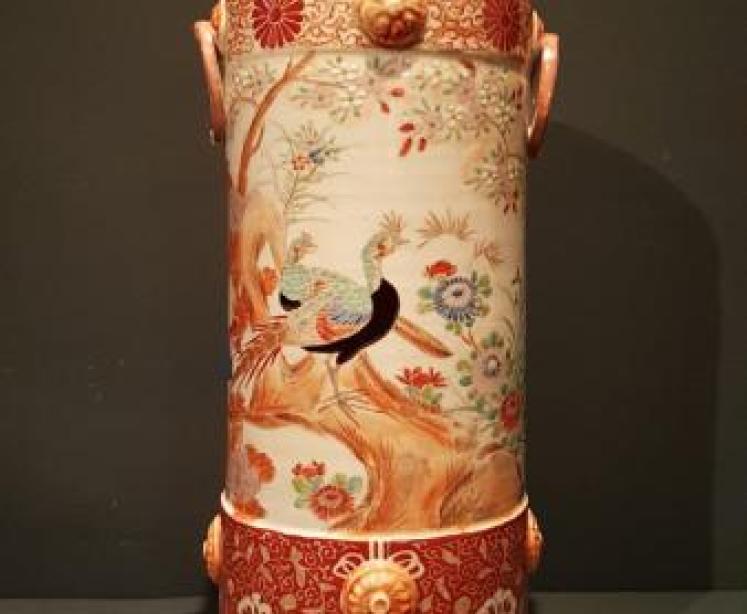 Fine Quality Oriental Vase - Image 1