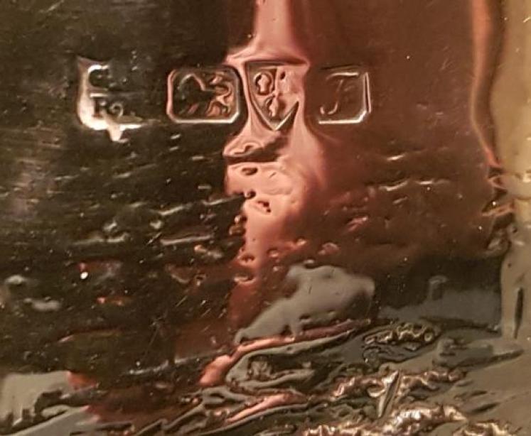 Fine Qualitry Edwardian Embossed Silver Tea Caddy - Image 3