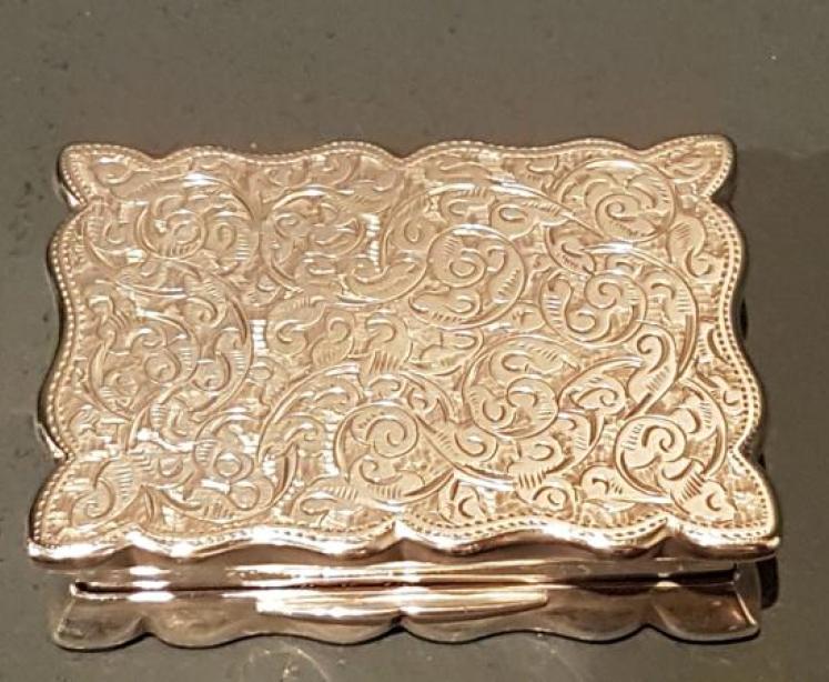 Fine Victorian engraved Silver Table Snuff - Image 3