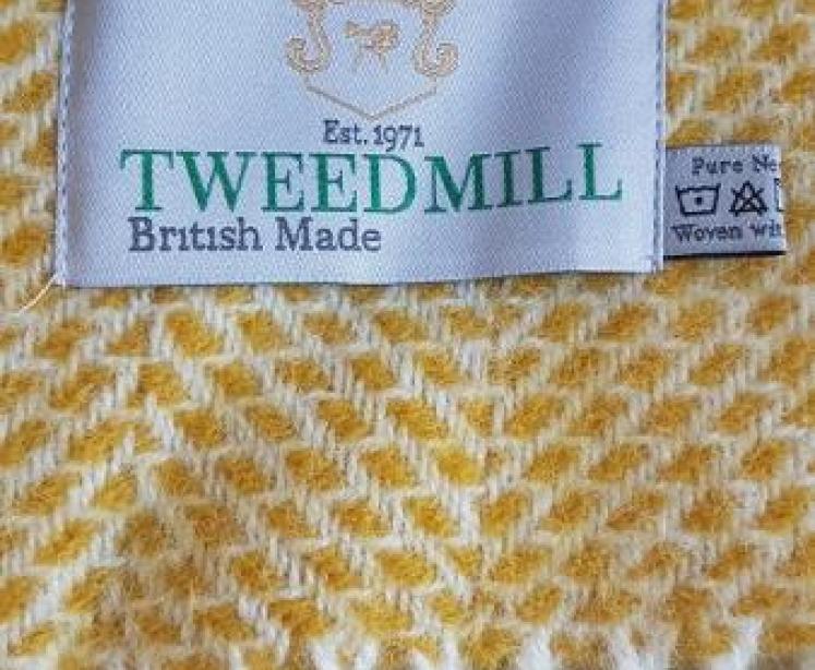 Tweedmill Beehive Yellow Throw - Image 2