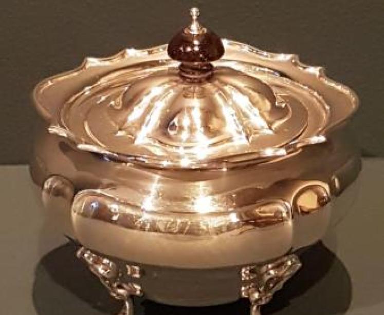 Fine Quality Edwardian Silver Tea Caddy - Image 2