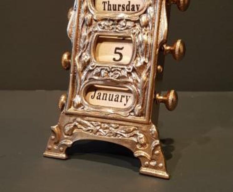 Edwardian Brass Desk Calendar - Image 1