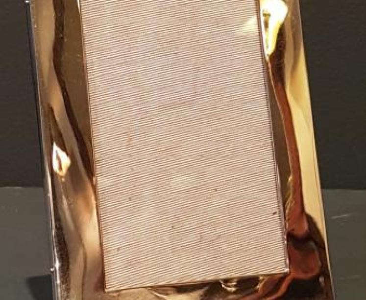 Quality George V Silver Photo Frame - Image 1