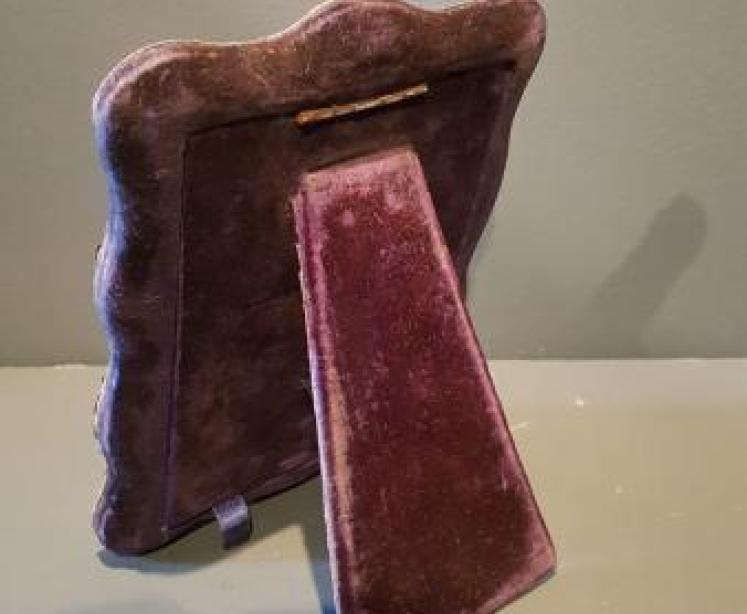 Edwardian Embossed Silver Photo Frame - Image 2