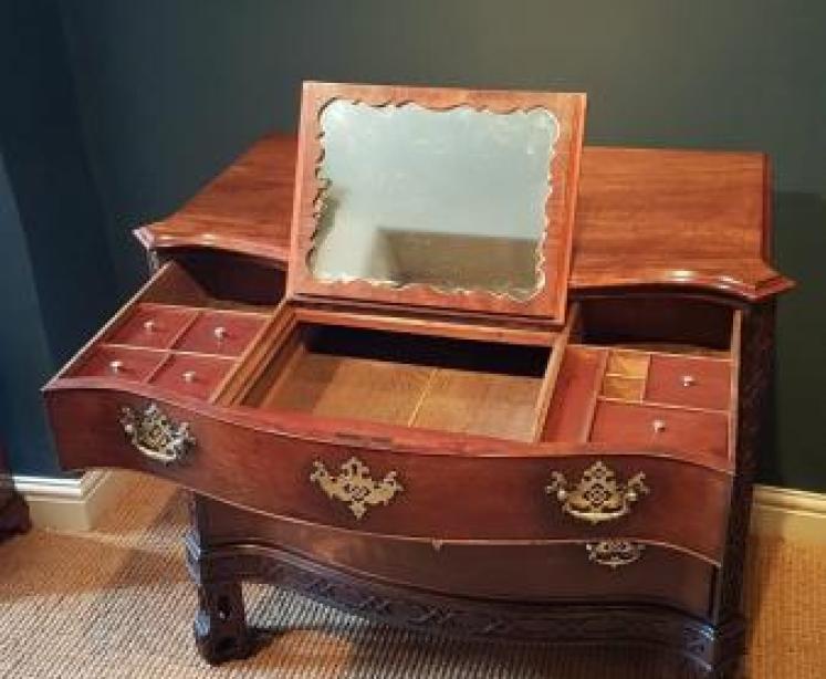 Outstanding Chippendale Period Serpentine Fronted Secretaire Chest - Image 7