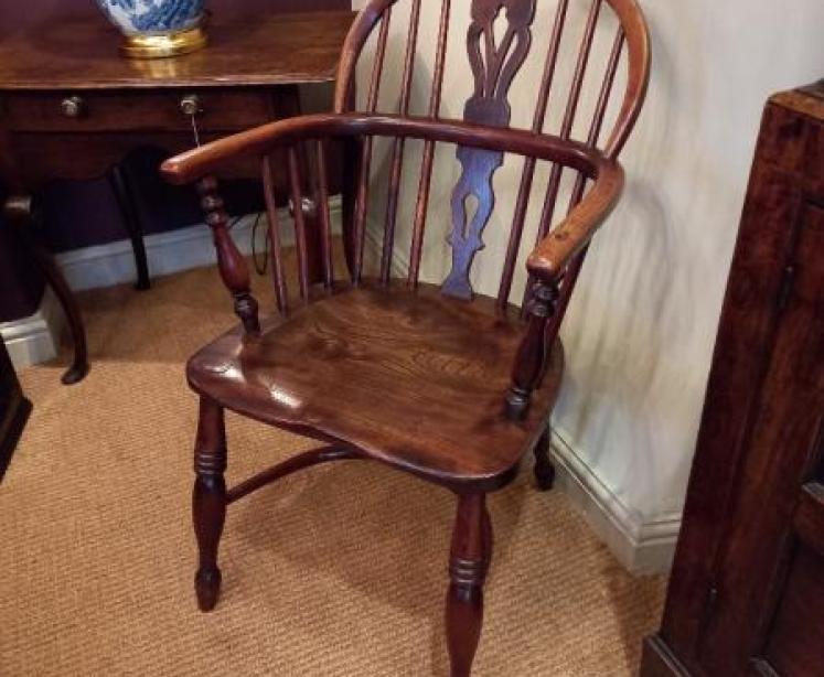 Early Victorian Ash & Elm Low Back Windsor Armchair - Image 7