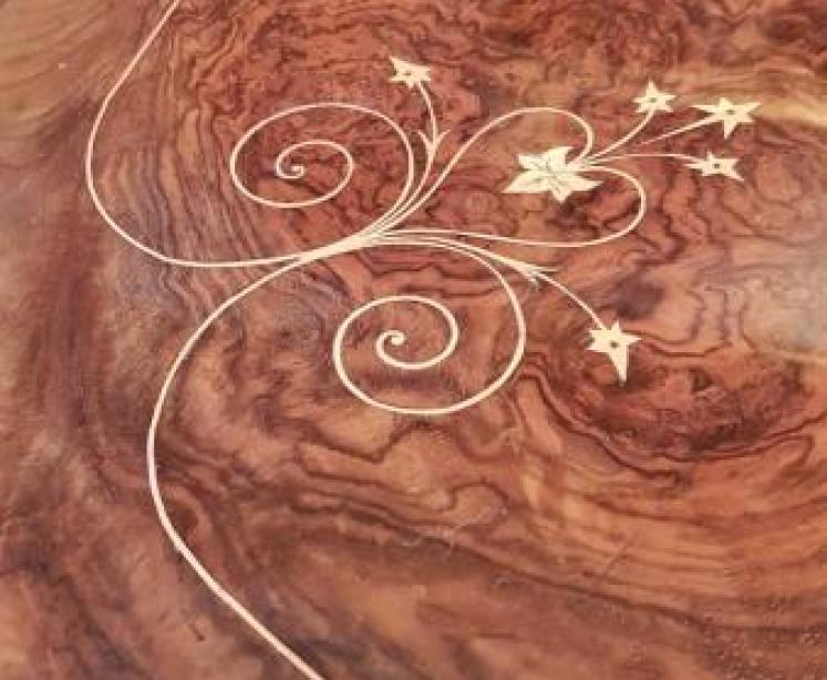 Fine Quality Inlaid Walnut Coffee Table - Image 6