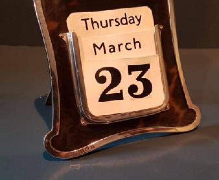George V Silver and Tortoise Shell Perpetual Calendar - Image 6
