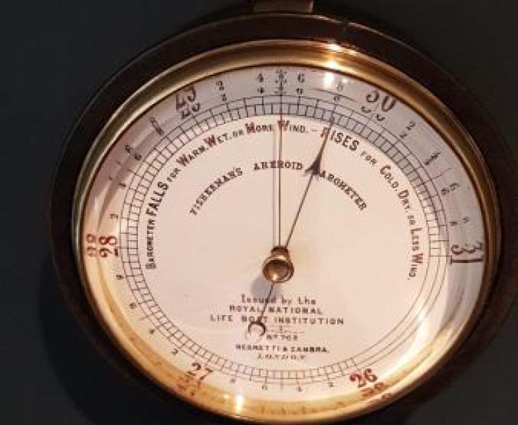 Negretti & Zambra RNLI Fisherman's Marine Barometer - Image 6