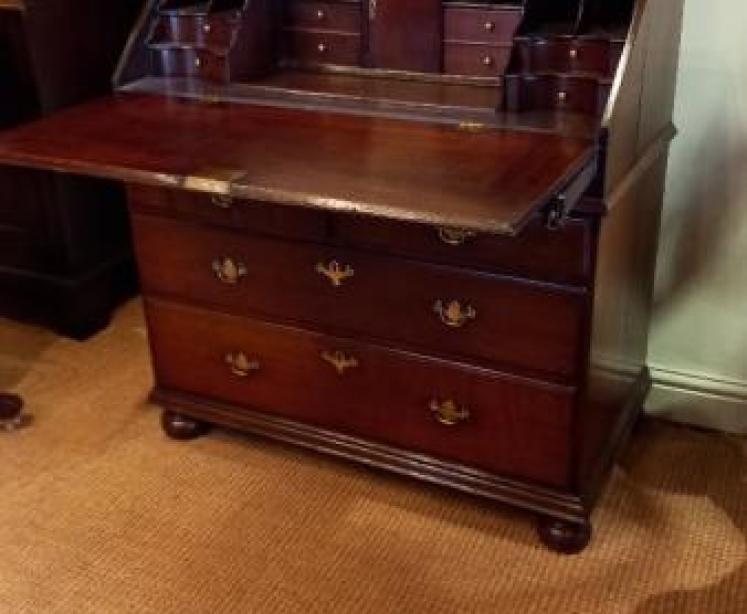 Superb William & Mary Period Oak Fall Front Bureau - Image 7