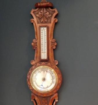 Mid Victorian Small Polished Oak Banjo Barometer