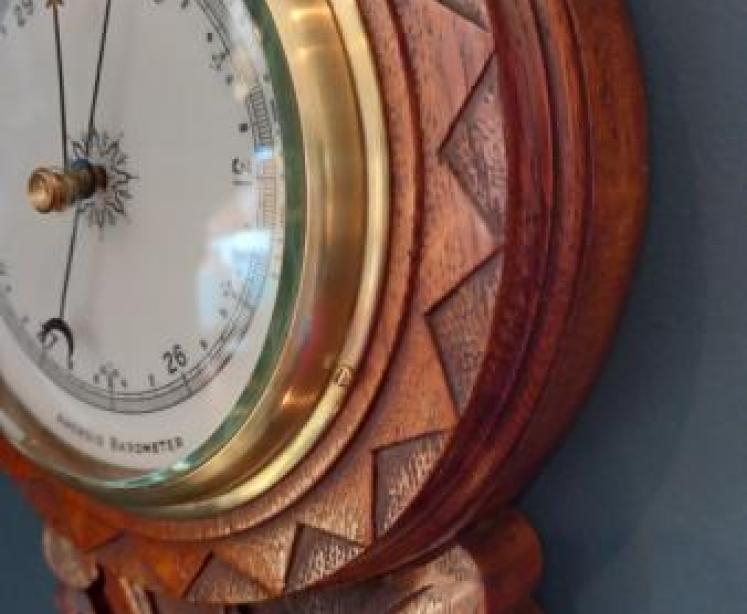 Mid Victorian Small Polished Oak Banjo Barometer - Image 3