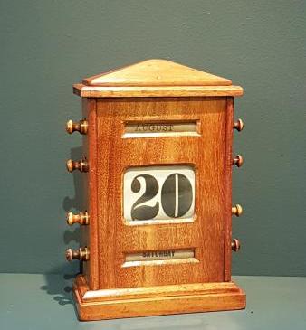 Edwardian Walnut Perpetual Desk Calendar