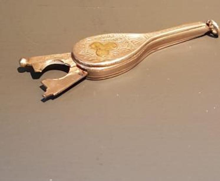 Victorian Silver Tennis Racket Cheroot Cutter - Image 2