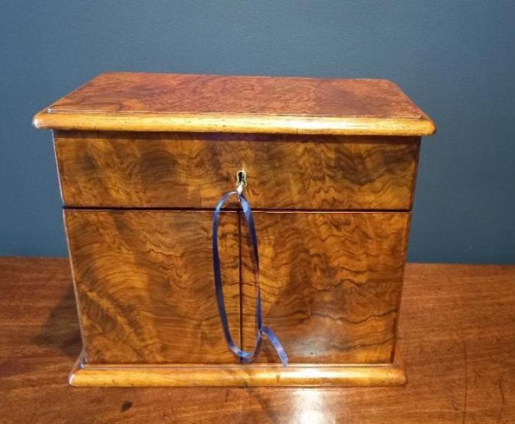 Superb Antique Burr Walnut Gin Drinks Cabinet - Image 6