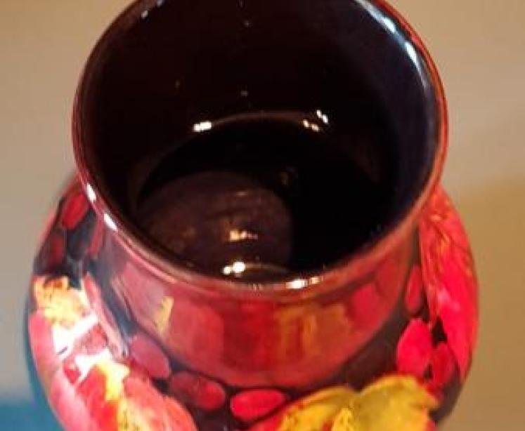 Impressive Moorcroft Leaf and Berries Flambe Vase - Image 4
