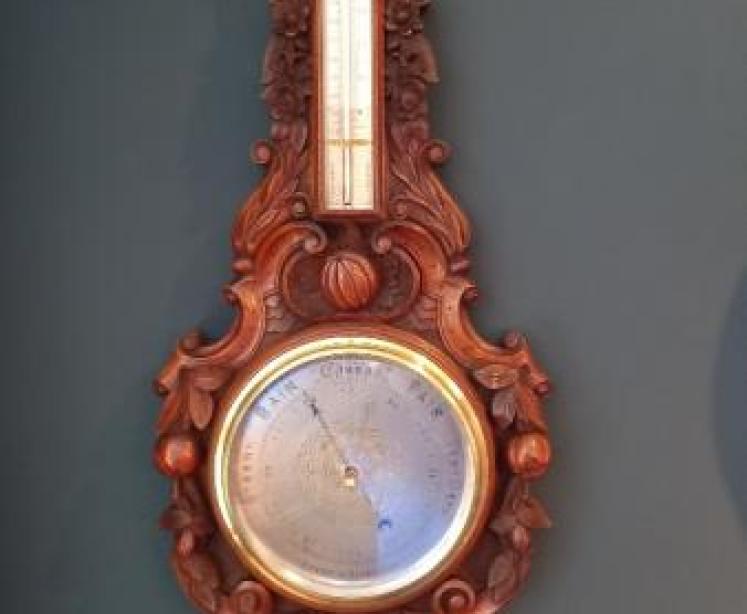 Superb Mid Victorian Solid Walnut Carved Banjo Barometer - Image 1