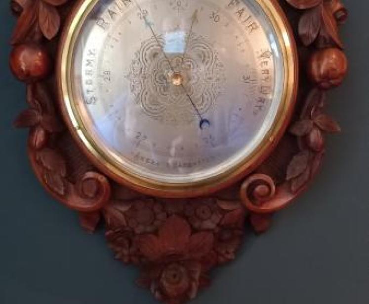 Superb Mid Victorian Solid Walnut Carved Banjo Barometer - Image 2