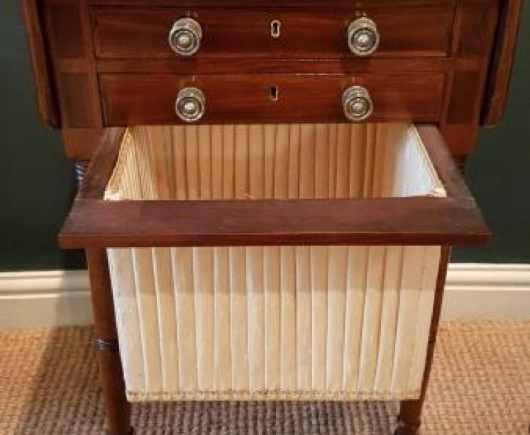 Regency Mahogany Pembroke Occasional Table  - Image 6