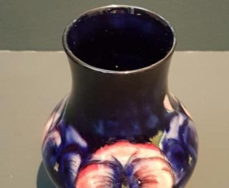 Early Moorcroft Pansy Vase - Image 2