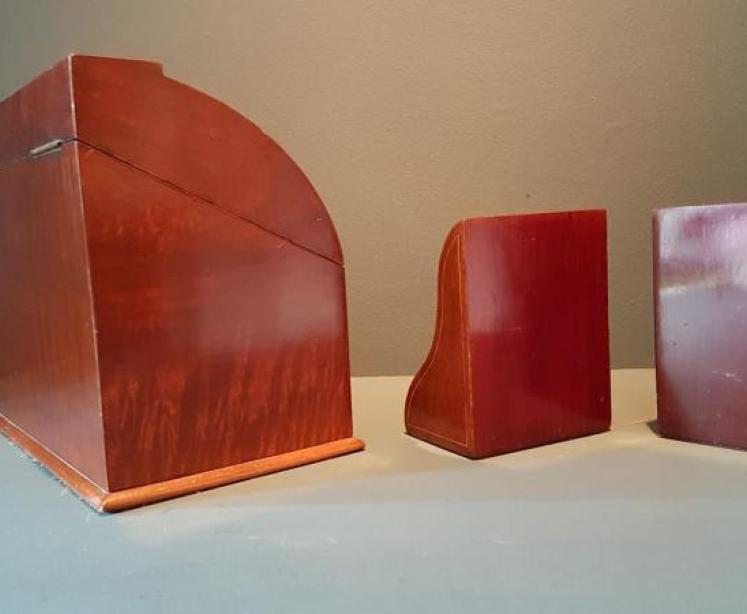 Superb Victorian Mahogany Stationery Box & Bookends - Image 4