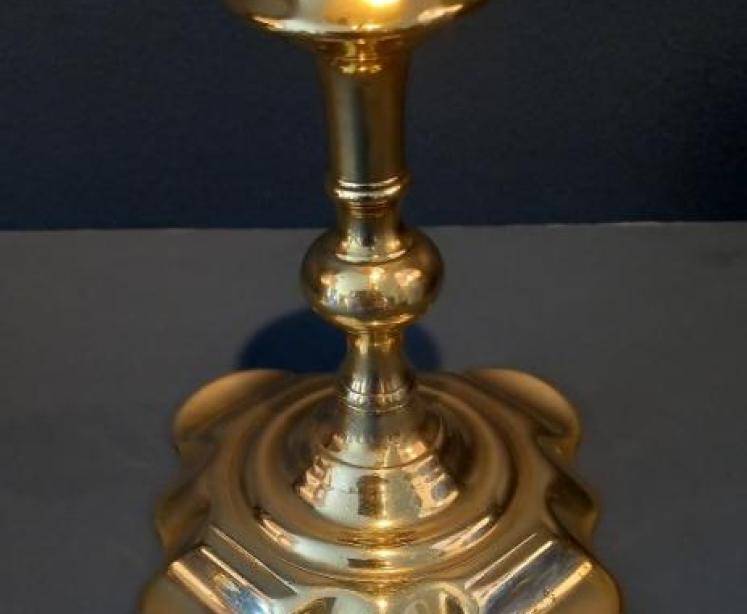 George III Period Seamed Brass Petal Shaped Candlesticks - Image 3