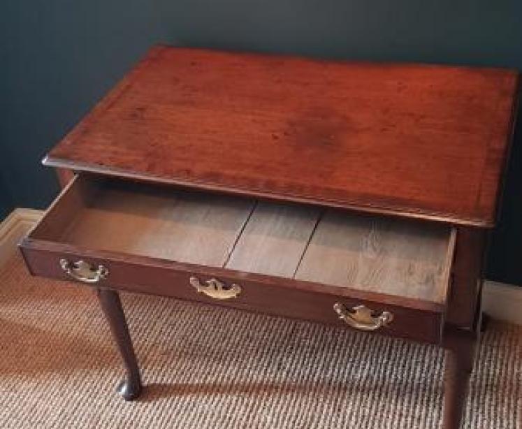 Superior George II Oak and Walnut Lowboy - Image 2