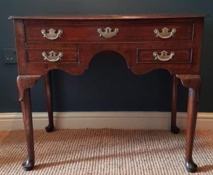 Superior George II Oak and Walnut Lowboy - Image 4