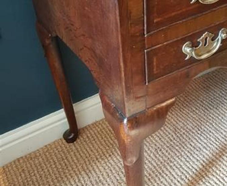 Superior George II Oak and Walnut Lowboy - Image 5