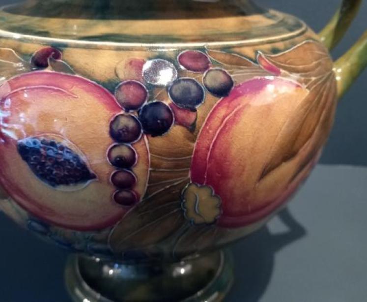 Antique Moorcroft Twin Handled Pomegranate Vase  - Image 5