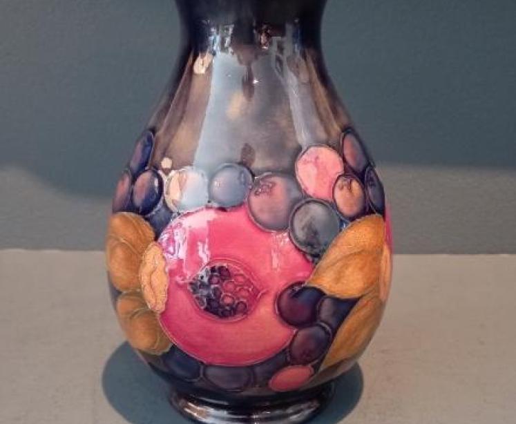 Early Moorcroft Seeded Pomegranate Bulbous Vase - Image 4