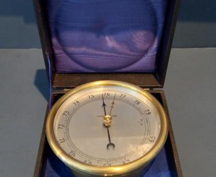 Marine Barometer with Presentation Case - Image 7