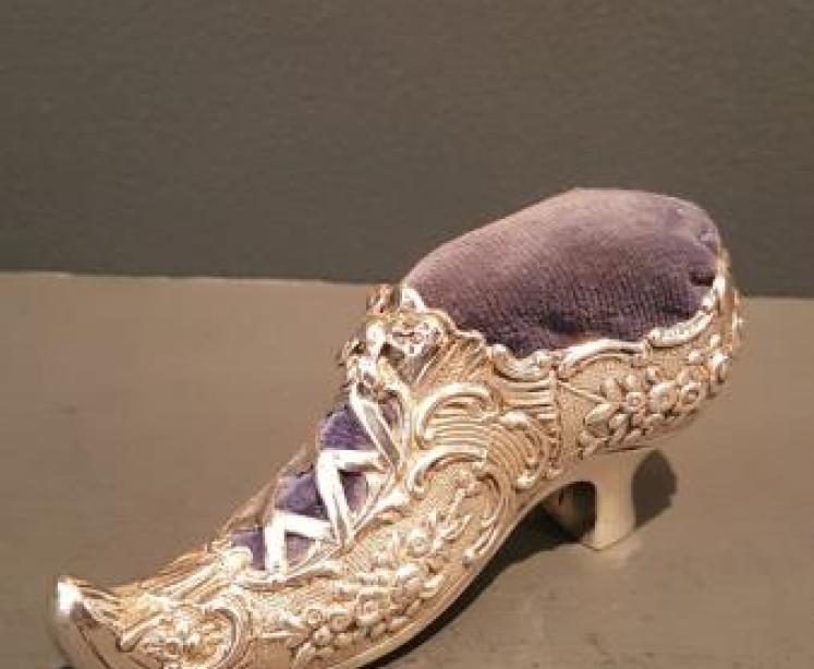 Superb Victorian Silver Shoe Pin Cushion - Image 3