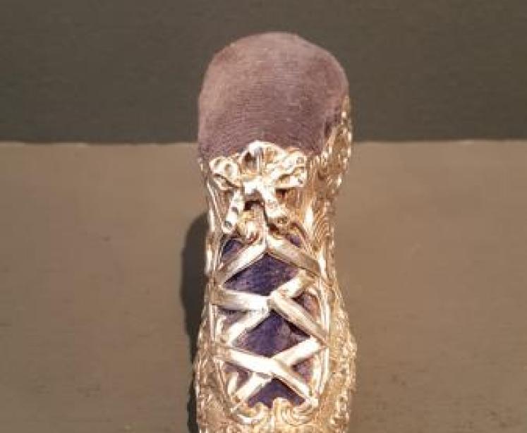 Superb Victorian Silver Shoe Pin Cushion - Image 4