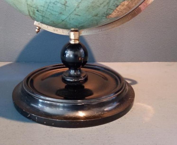 Phillips of London 9" Papier Mache Terrestrial Globe - Image 4