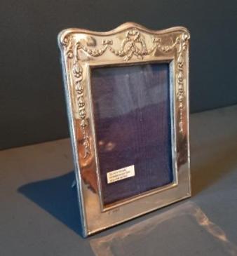 Edwardian Silver Garland Decor Photo Frame