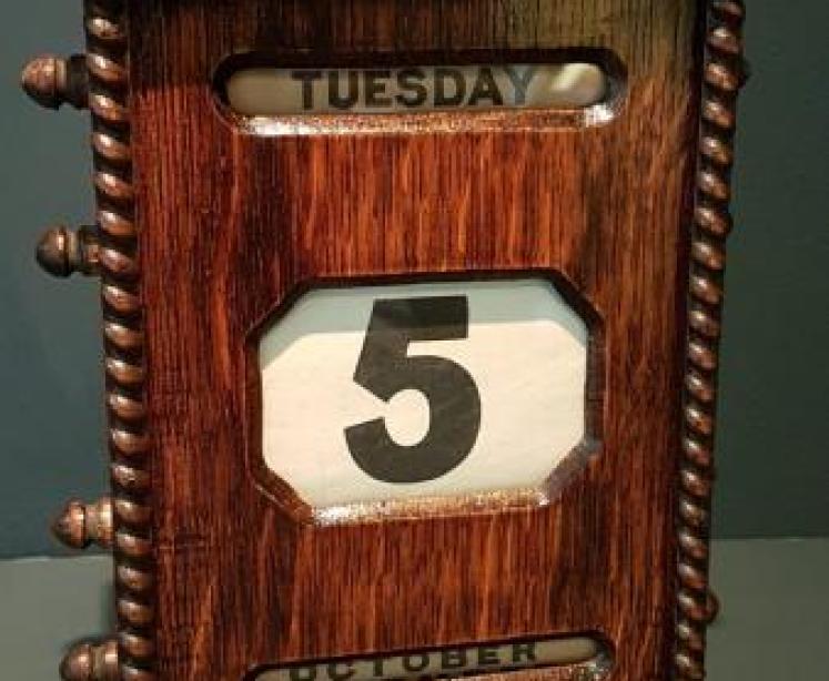 Large Edwardian Oak Perpetual Desk Calendar - Image 1