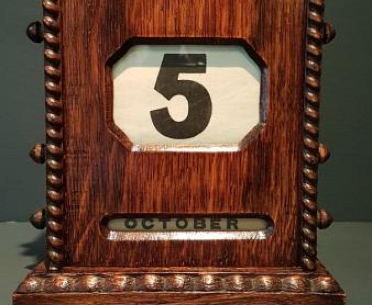 Large Edwardian Oak Perpetual Desk Calendar - Image 5