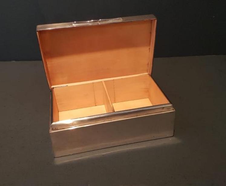 Superb Quality Enamel Top Silver Table Box - Image 5