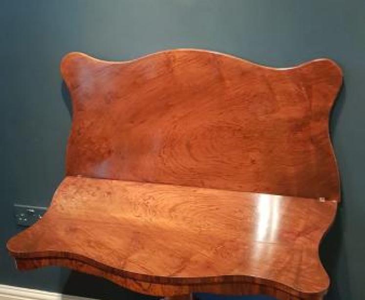 Superior Quality Victorian Burr Walnut Fold Over Tea Table - Image 6