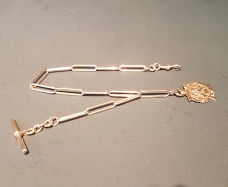 Rare 15ct Gold Victorian Watch Chain and Fob  - Image 2