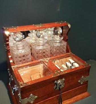 Superb Victorian Oak Tantalus Box